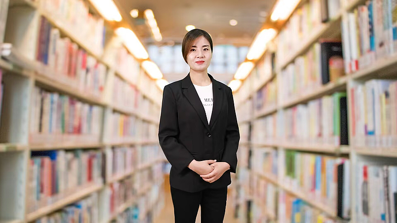 最美教师  屈宝丽